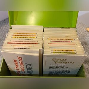 Vintage 1970s Large Betty Crocker Recipe Card Library With Recipe Cards Avocado
